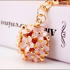 Cream Floral Bouquet Purse Charm Keychain New